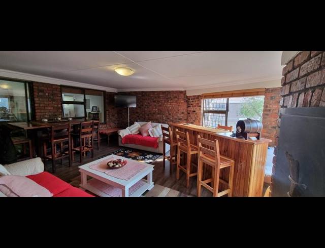 3 BEDROOM HOUSE FOR SALE IN FRAAIUITSIG